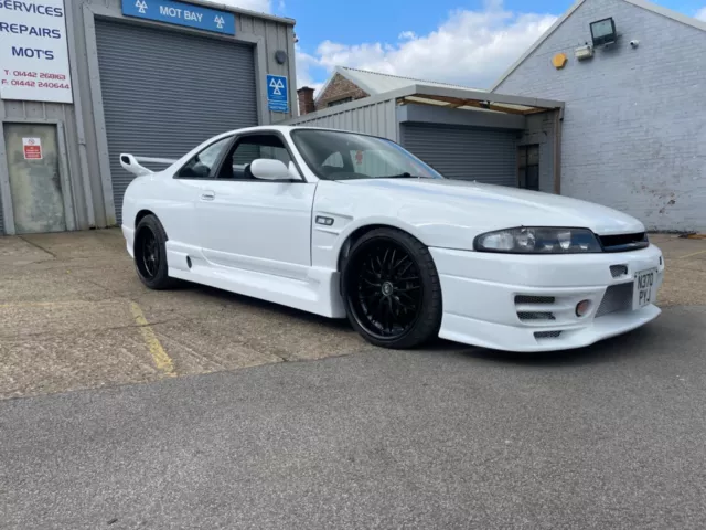 nissan skyline r33 gtst