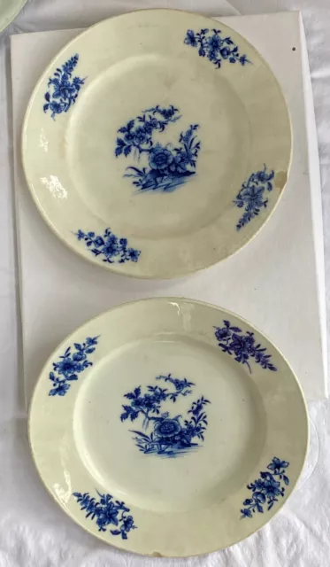 Paire assiettes XVIII ème en faïence de Tournai avec des bouquets bleus 24 cm