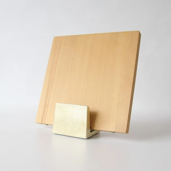 Cutting Board Stand/Holder Free Standing Brass Futagami Craft Man Work from JP