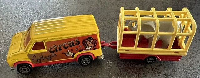 Majorette Kenworth Magic Circus – Camion Tractable Jaune Avec Remorque – Échelle 1/87 – Fabriqué En France – Occasion