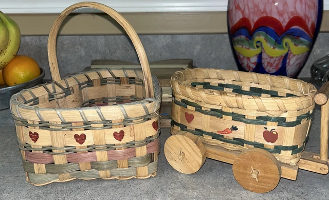 Carro de campo de madera de mimbre y canasta en forma de corazón decoración primitiva
