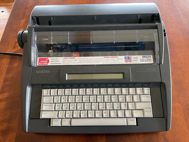 BROTHER AX-625 WORD PROCESSING TYPEWRITER Low Usage!