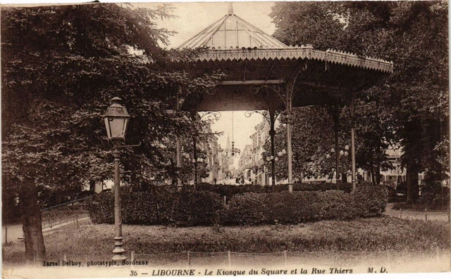 CPA LIBOURNE Le Kiosque du Square et la Rue Thiers (336335)