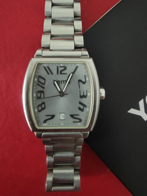 Montre Yema Paris plaqué doré rectangulaire – Quartz – Vintage - Montres & Bijoux