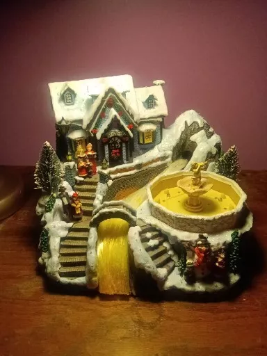 VTG Christmas Fiber Optic Musical House Scene & Fountain. Beautiful