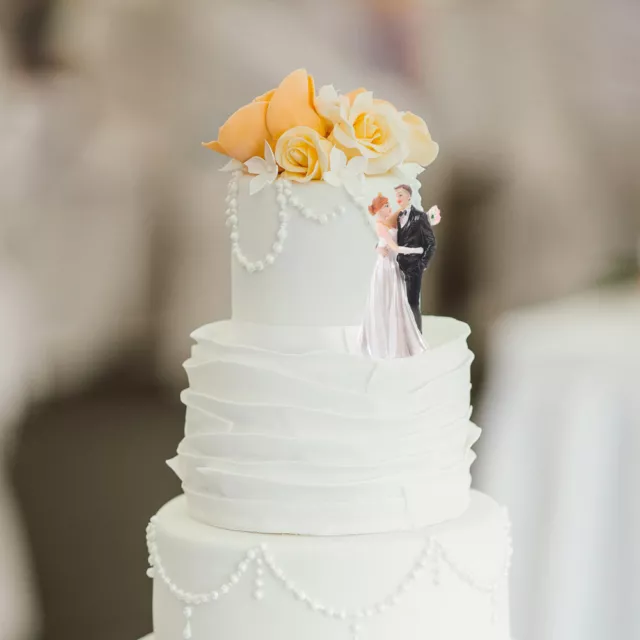 Resin Bride Groom Wedding Cake Topper Romantic Wedding Party Decoration