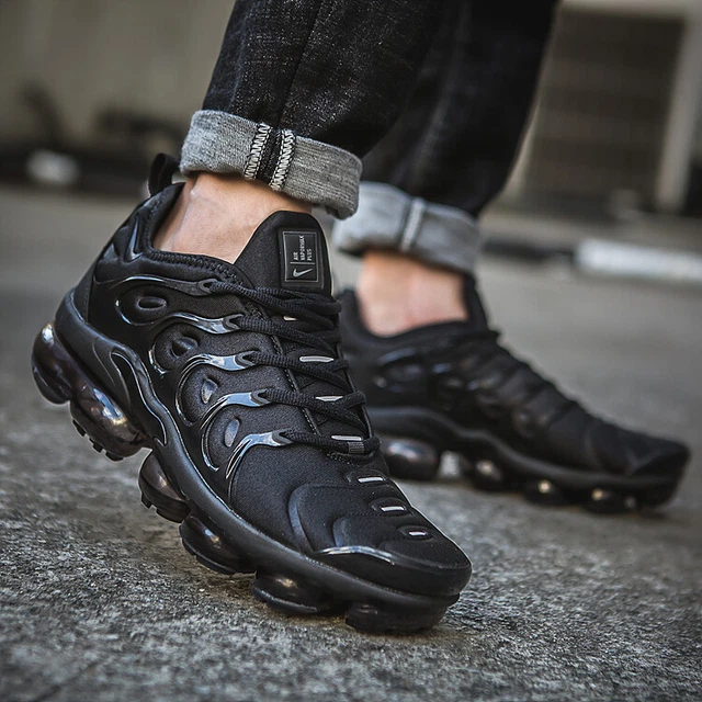 All black vapormax online tns