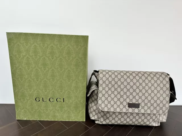 GUCCI CHANGING BAG - GG SUPREME BABY CHANGING BAG £850.00