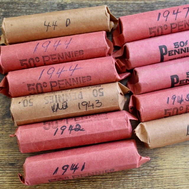 11 rolls of 1940s Lincoln Wheat Pennies -- 550 coins P, D, S