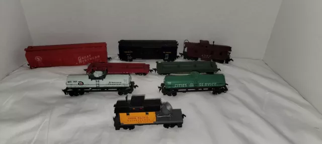 HO Scale mixed lot Mantua Tyco Diesel  Train Santa Fe 8 Train Cars!!!!