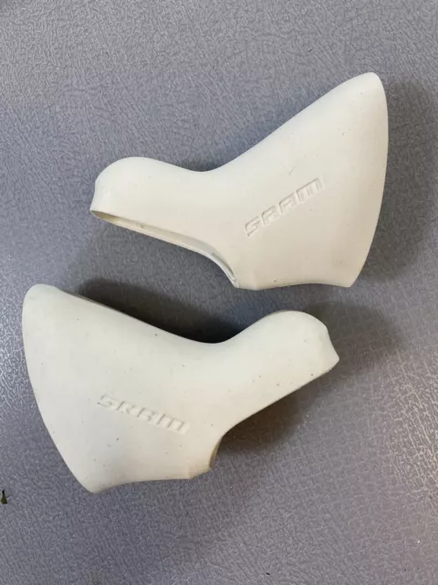 Sram White Pre Ergo 10 Speed Shifter Hood White (6688-68-8) Sram White Pre Ergo 10 Speed Shifter Hood White (6688-68-8)