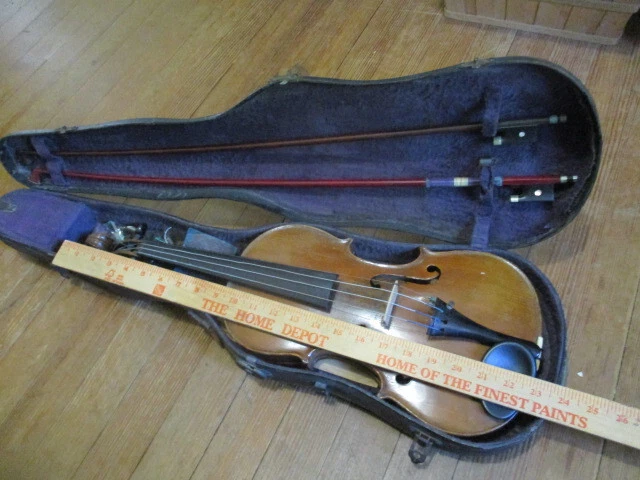 Vintage 1733 Conservatory Copy Stradivarius 4/4 Violin Case Accessories  2 Bows!