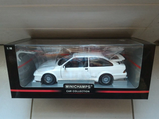 Ford Sierra Minichamps échelle 1/18ème conduite à gauche