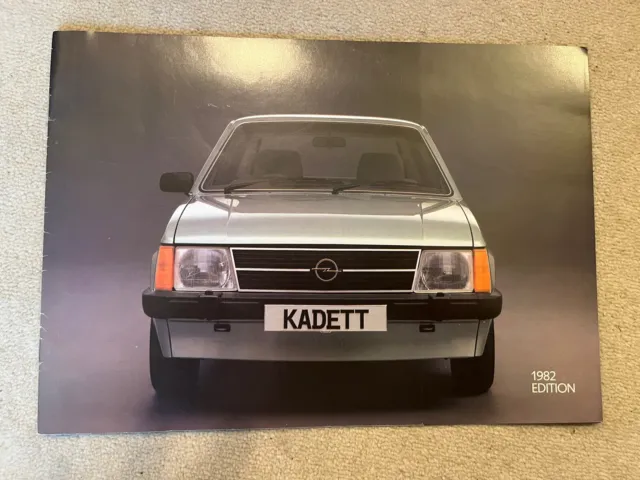 OPEL KADETT UK Sales Brochure 1982 - Berlina 1.3 / 1.6, Manual / Auto. SR  1.6 £4.00 - PicClick UK
