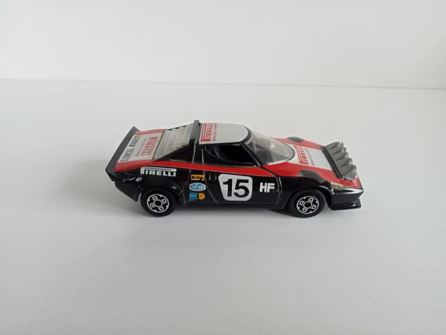 Voiture miniature Lancia Stratos 1/43 marque Bburago