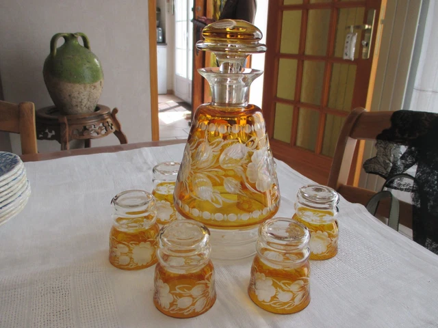 service carafe et 6 verres ambrés Cristal de BOHEME ??