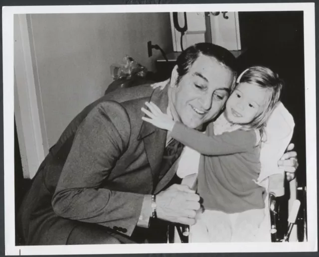 Very Rare Portrait Photo Of Actor Danny Thomas With A Child