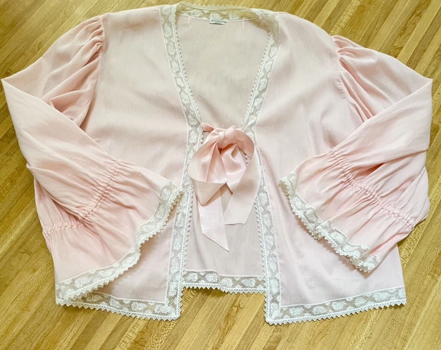 MADE IN FRANCE FOR THE WHITE HOUSE LONDON Bed Jacket Lace Trim Cottagecore