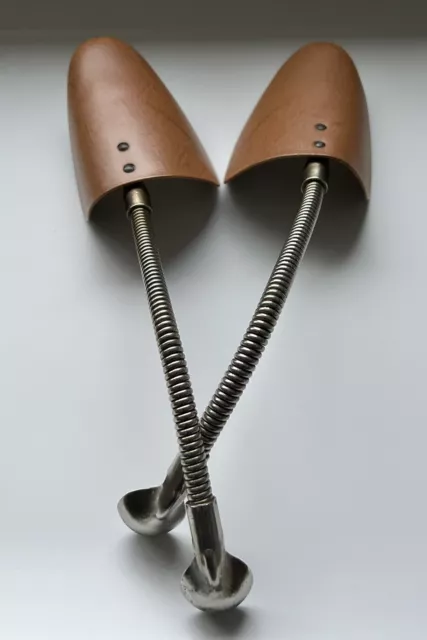 Metal sales shoe tree