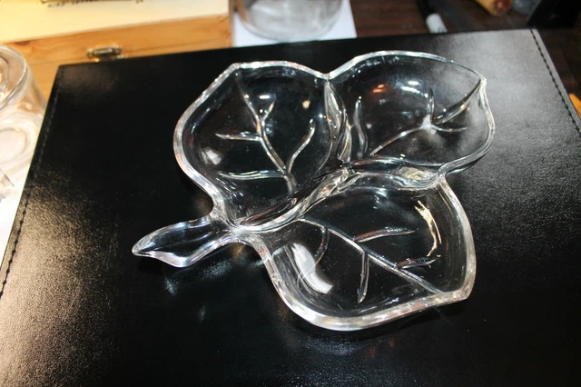 Vtg Crystal Glass 3 Section Candy Nut Condiment Server Dish Tray 8"