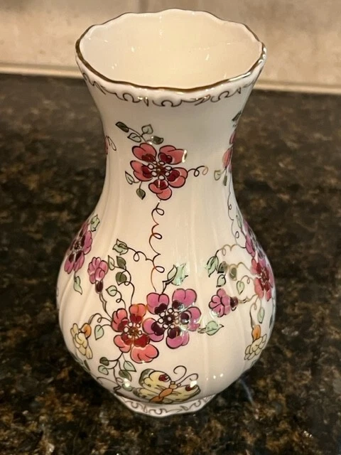 Zsolnay floral vase trimmed in 24K gold made in Hungary
