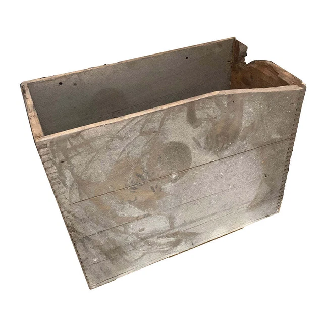Antique Vintage Varnish Company Faded Wooden Crate Advertising Paint & Varnish D