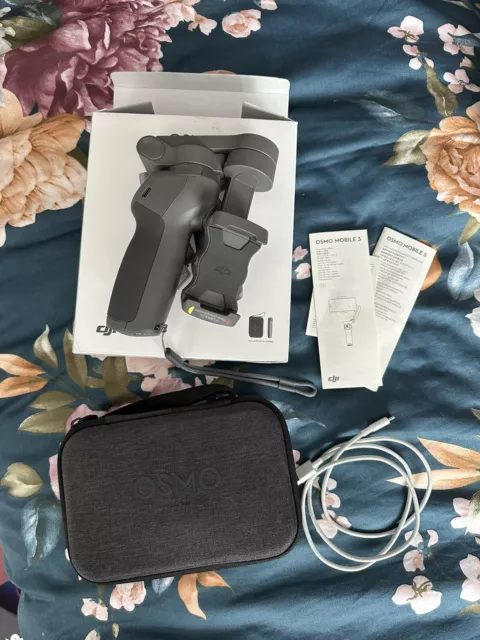DJI Osmo Mobile 3 combo