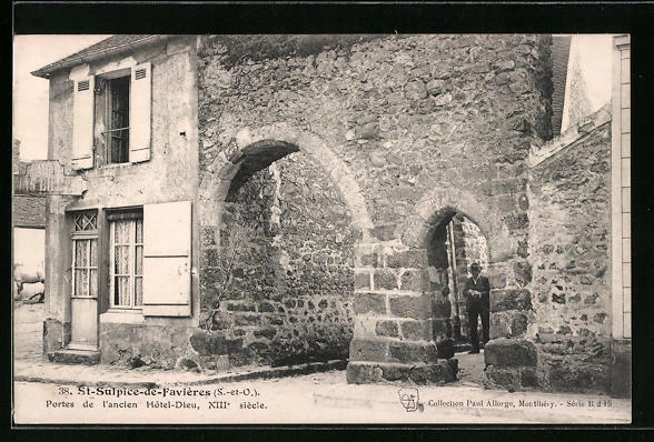 CPA St-Sulpice-de-Favieres, Portes de l´ancien Hotel-Dieu
