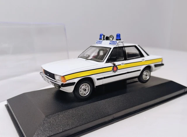 FORD Cortina MK V Police 1/43 - Corgi Vanguards VANVA15003 (Neuf, Métal, Blanc)