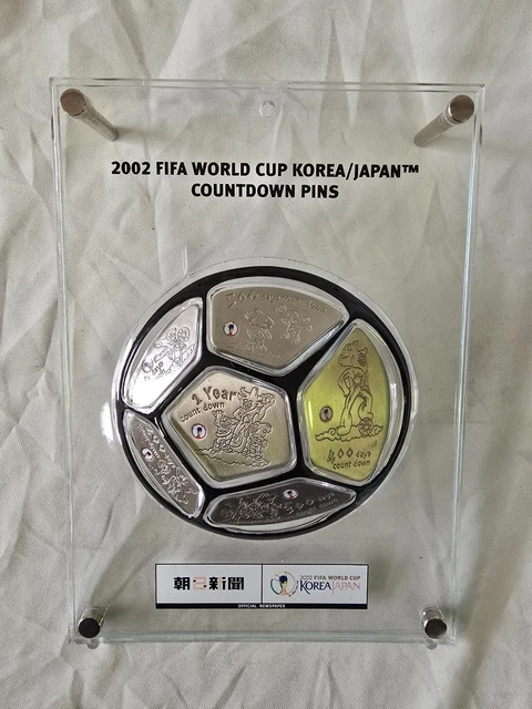 2002 FIFA WORLD cup Korea/Japan countdown pins EUR 200,00