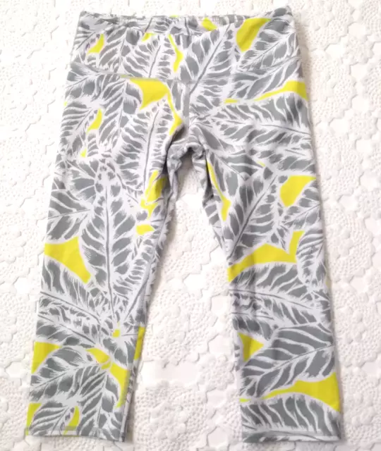 Alo Capri Crop Leggings Gray Yellow Airbrush Leaf Palm Springs Zest Medium Women