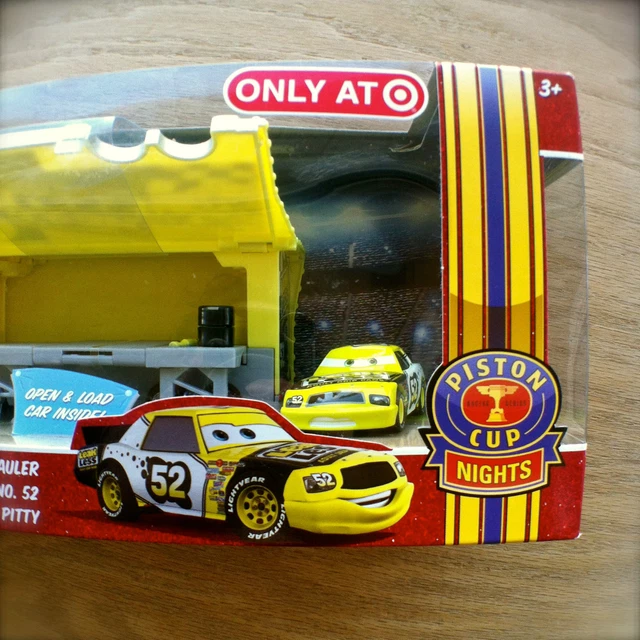 DISNEY PIXAR CARS TEAM LEAK LESS HAULER & RACER NO. 52 PITTY