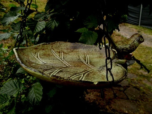 Vogeltränke Futterstelle hängend Gusseisen Garten, Balkon,  Shabby Grün neu