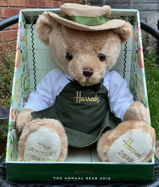 HARRODS ANNUAL BEAR 2019 Grocer Bear Green Apron 18