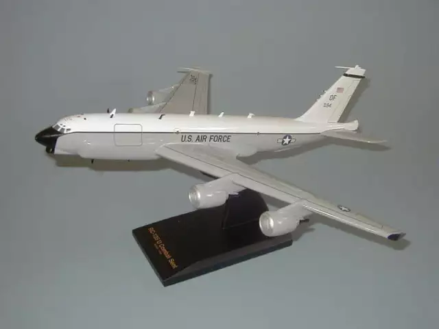 USAF Boeing RC-135U Combat Sent Large Engines Desk Top Model 1/100 SC Airplane 3