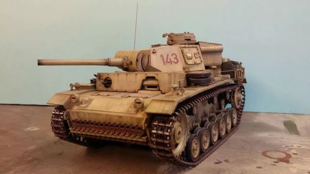 Heng Long 1/16 Panzer III RC Modell Tank maßgeschneidert lackiert Metallgetriebe