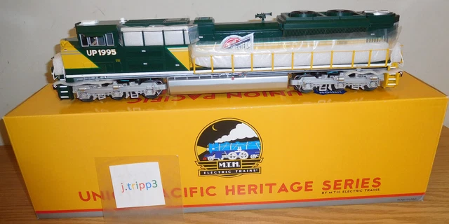 MTH 20-2769-1 CHICAGO NORTHWESTERN HERITAGE SD70ACe DIESEL ENGINE O SCALE TRAIN