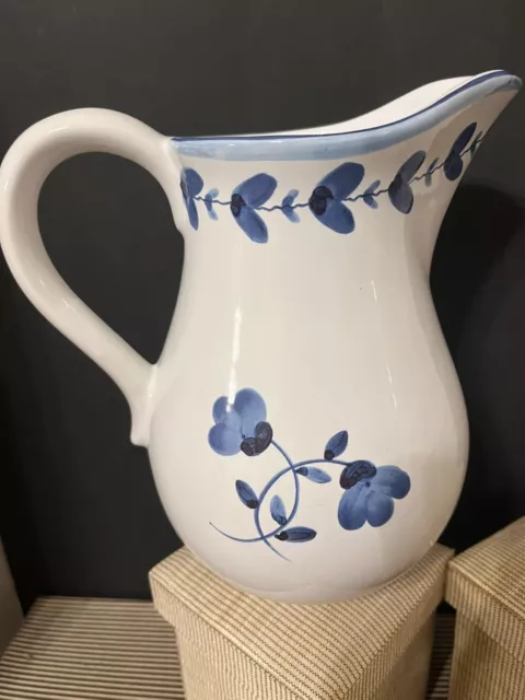 R.B. Bernarda Water Lemonaid pitcher White w/Blue Flowers PORTUGAL 8.5" Tall
