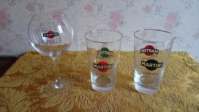 3 Bicchieri Martini:1 Miscelatore Da Barman, 1 Da Cocktail, 1 Ballon Royale.