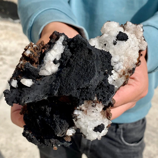 1.4LB Black carbon and sand mixed in quartz crystal cluster-AE916