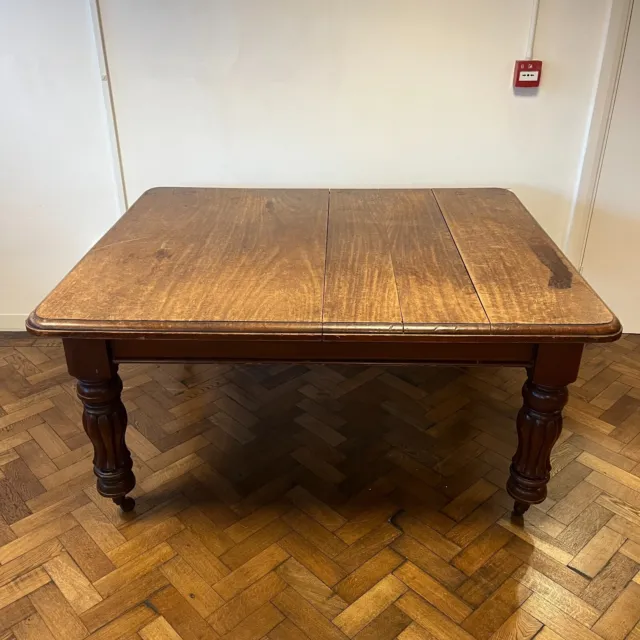 Antique Victorian Solid Mahogany Dining Table On Fluted Legs