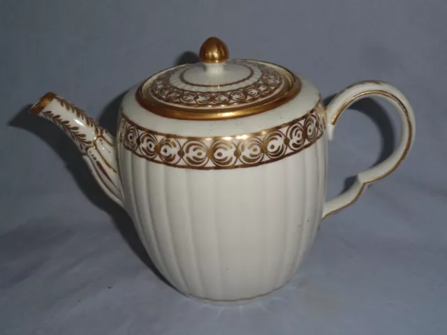 Antique CAUGHLEY porcelain teapot c1785