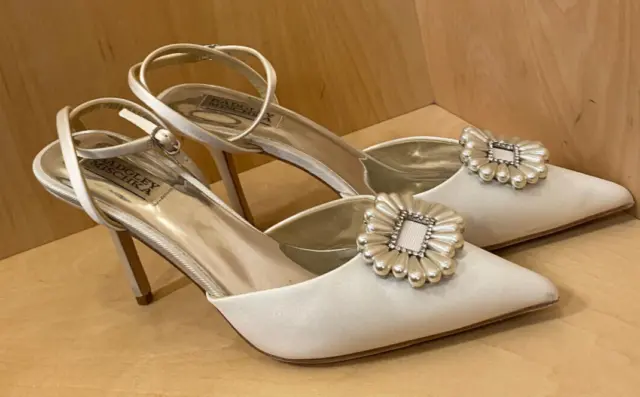 Badgley Mischka Cream Satin Pearls Wedding Stiletto Heels Shoes Size 9-Worn Once