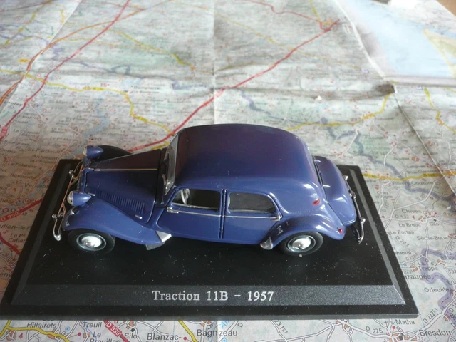 CITROËN Traction 11 B 1957 Universal Hobbies 1/43 sur Socle