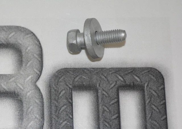 thumbnail image 2 of 16-Piece Exhaust & Intake Valve Set For GM Trucks & SUVs - Silverado, Tahoe, Yukon, Escalade 2 of 9