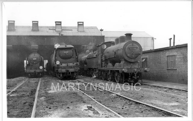 B4- BRITISH RAILWAY Photograph Bricklayers Arms MPD 32551-34084 + 15-10 ...