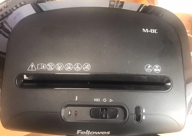Fellowes Powershred M-8C Personal 8 Sheet Cross Cut Paper Shredder DAMAGED BOX