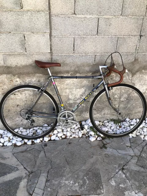 Vintage bike / EDDY MERCKX NOS + siege Holdsworth