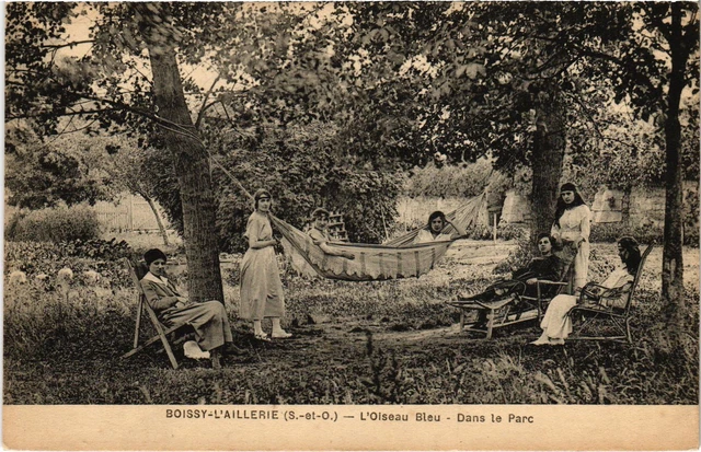 CPA Boissy l'Aillerie L'Oiseau Bleu, Dans le Parc FRANCE (1308959)