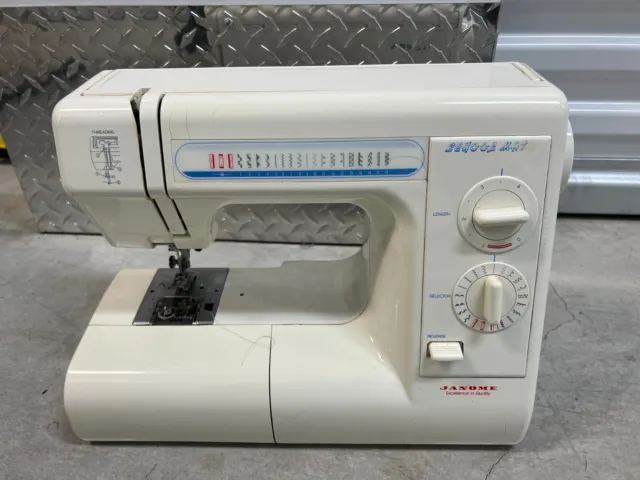 Janome Schoolmate S-3015 Sewing Machine with Cover